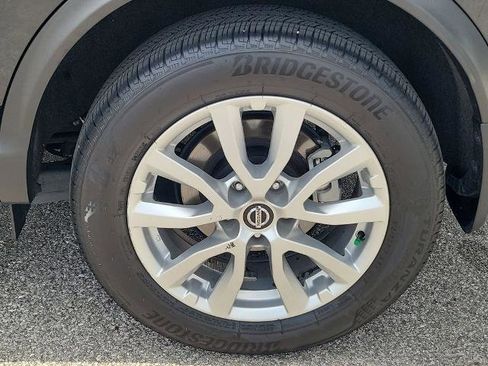 Certified 2022 Nissan Rogue Sport SV FWD image 11