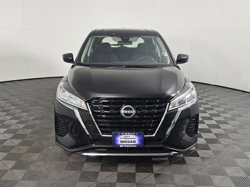 New 2025 Nissan Kicks S image 10