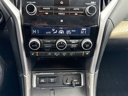 Used 2021 Subaru Ascent Premium w/ Convenience Package image 28