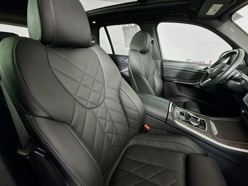 Used 2024 BMW X5 xDrive40i w/ M Sport Package image 29