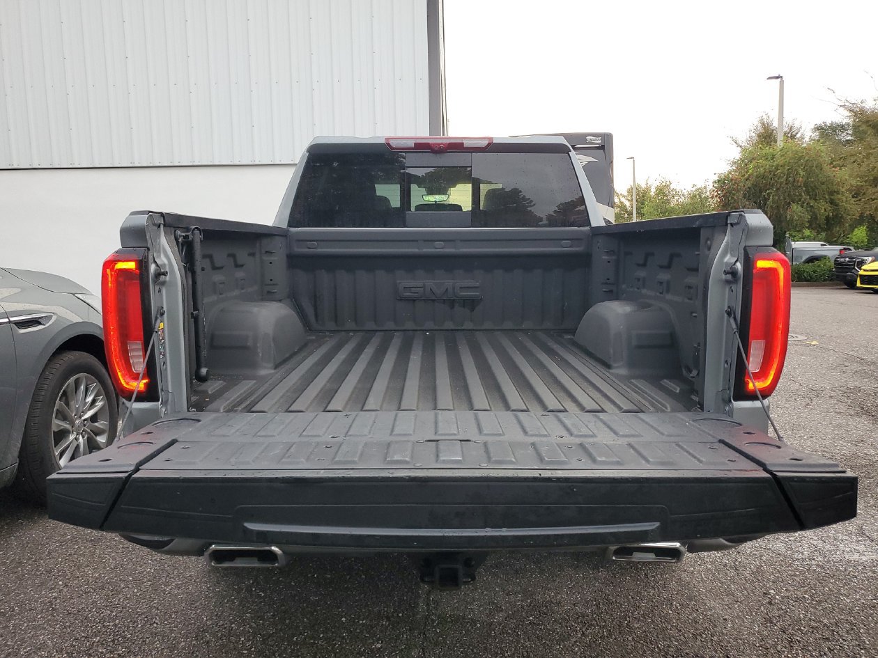 Used 2025 GMC Sierra 1500 Denali w/ Denali Reserve Package AWD/4WD image 9