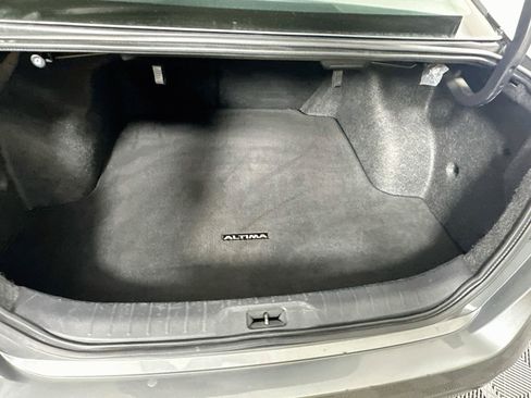 Used 2025 Nissan Altima 2.5 SR FWD image 27
