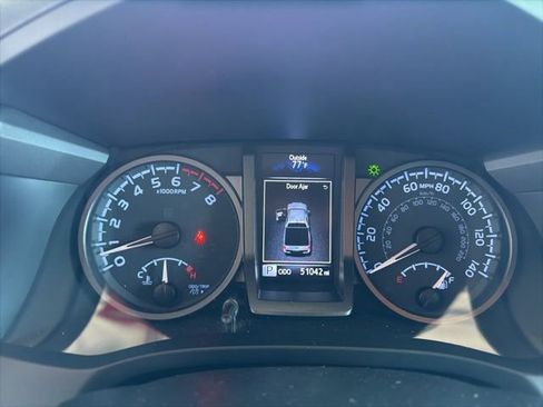 Used 2023 Toyota Tacoma TRD Pro AWD/4WD image 4