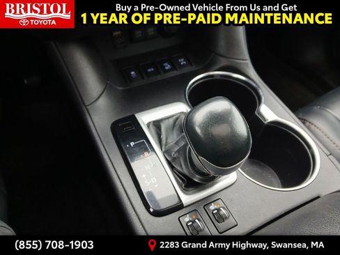 Used 2017 Toyota Highlander XLE w/ Carpet Mat Package image 27