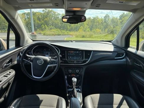Used 2019 Buick Encore Preferred AWD/4WD image 18