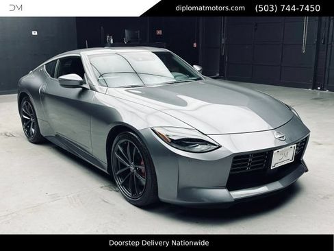 Used 2024 Nissan Z Performance w/ Floor Mat Package RWD image 9