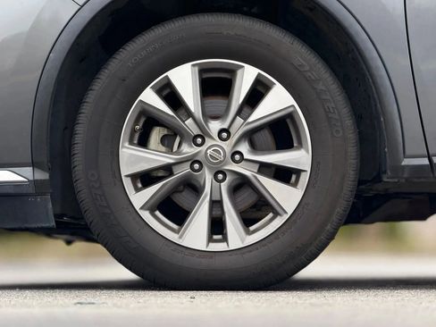 Used 2017 Nissan Murano SV image 28