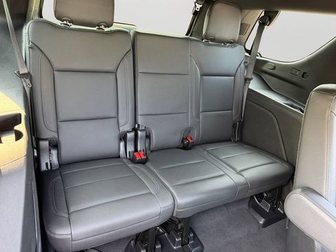 Used 2024 Chevrolet Tahoe Z71 AWD/4WD image 10