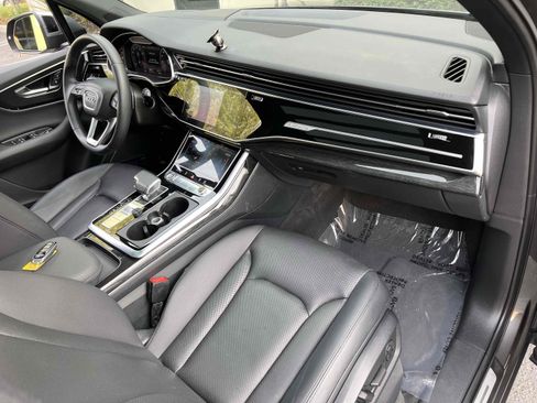 Used 2020 Audi Q7 3.0T Prestige w/ Prestige Package AWD/4WD image 27