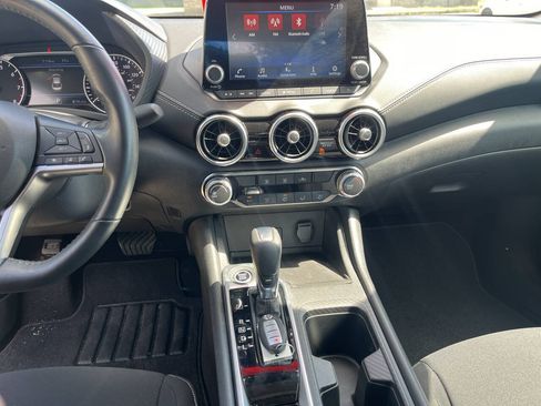 Used 2022 Nissan Sentra SV FWD image 10
