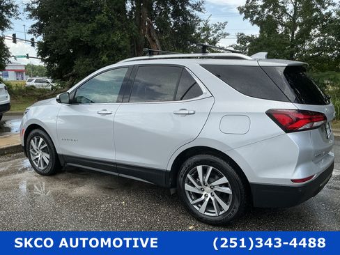 Used 2022 Chevrolet Equinox Premier FWD image 3