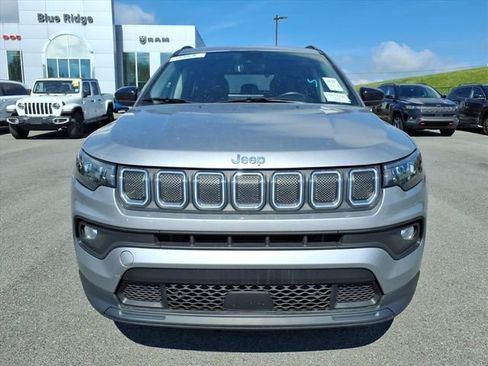Used 2022 Jeep Compass Latitude w/ Convenience Group image 11