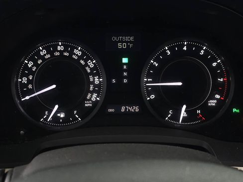 Used 2010 Lexus IS 250C w/ Luxury Pkg RWD image 17