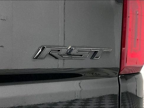 Used 2024 Chevrolet Silverado 1500 RST AWD/4WD image 9