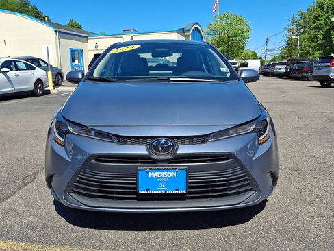 Used 2024 Toyota Corolla LE FWD image 2