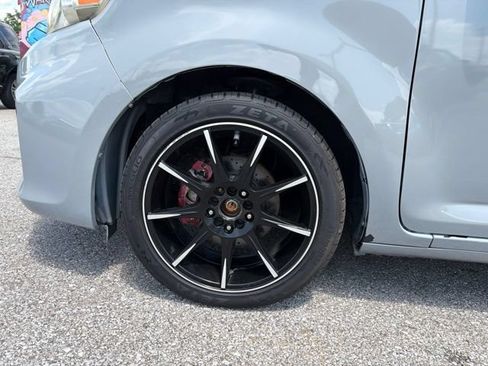 Used 2012 Scion xB FWD image 31