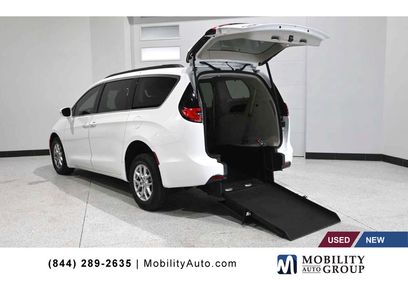 Used 2022 Chrysler Pacifica Touring-L
