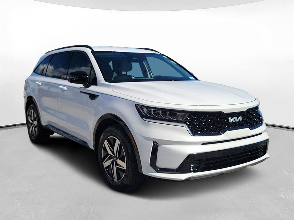 Certified 2022 Kia Sorento S FWD image 3