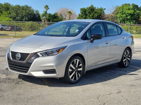 Used 2022 Nissan Versa SR w/ Trunk Package FWD image 2