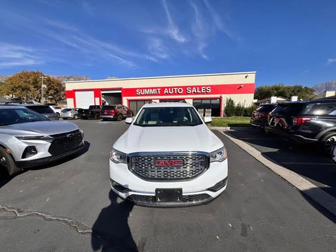 Used 2019 GMC Acadia Denali image 9