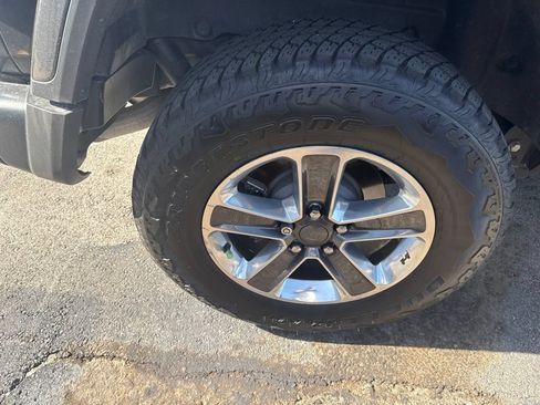 Used 2019 Jeep Wrangler Unlimited Sahara w/ Safety Group AWD/4WD image 7