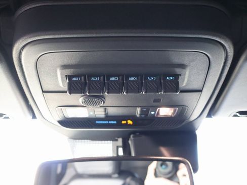 Used 2024 Ford Bronco Everglades image 21