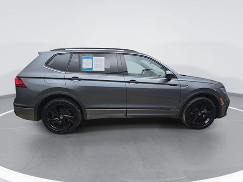 Used 2023 Volkswagen Tiguan SE R-Line FWD image 5