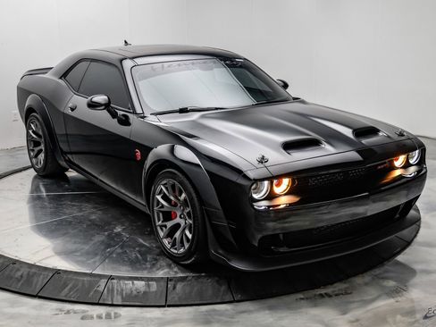 Used 2022 Dodge Challenger SRT Hellcat RWD image 31