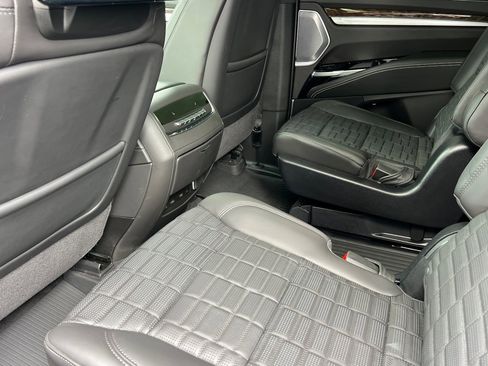 Certified 2025 Cadillac Escalade Sport Platinum w/ LPO, ONYX Package image 14