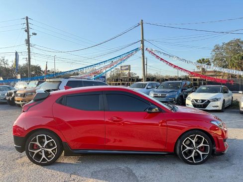 Used 2020 Hyundai Veloster N image 4