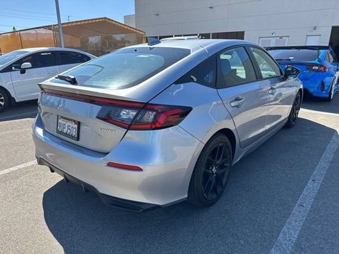 Used 2025 Honda Civic Sport image 4