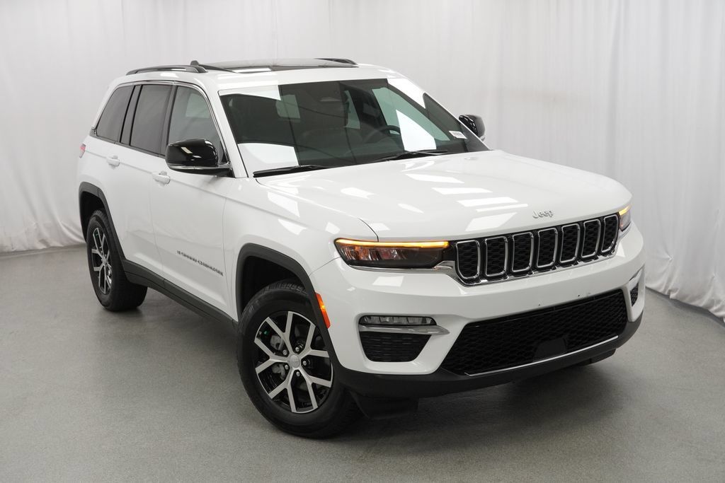 Certified 2025 Jeep Grand Cherokee Limited AWD/4WD image 16