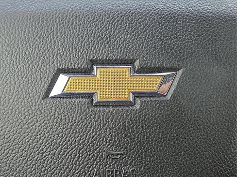 Used 2018 Chevrolet Traverse LS w/ LPO, Black Accent Package FWD image 21