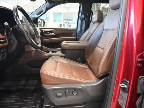 Used 2021 Chevrolet Tahoe High Country w/ Premium Package AWD/4WD image 10