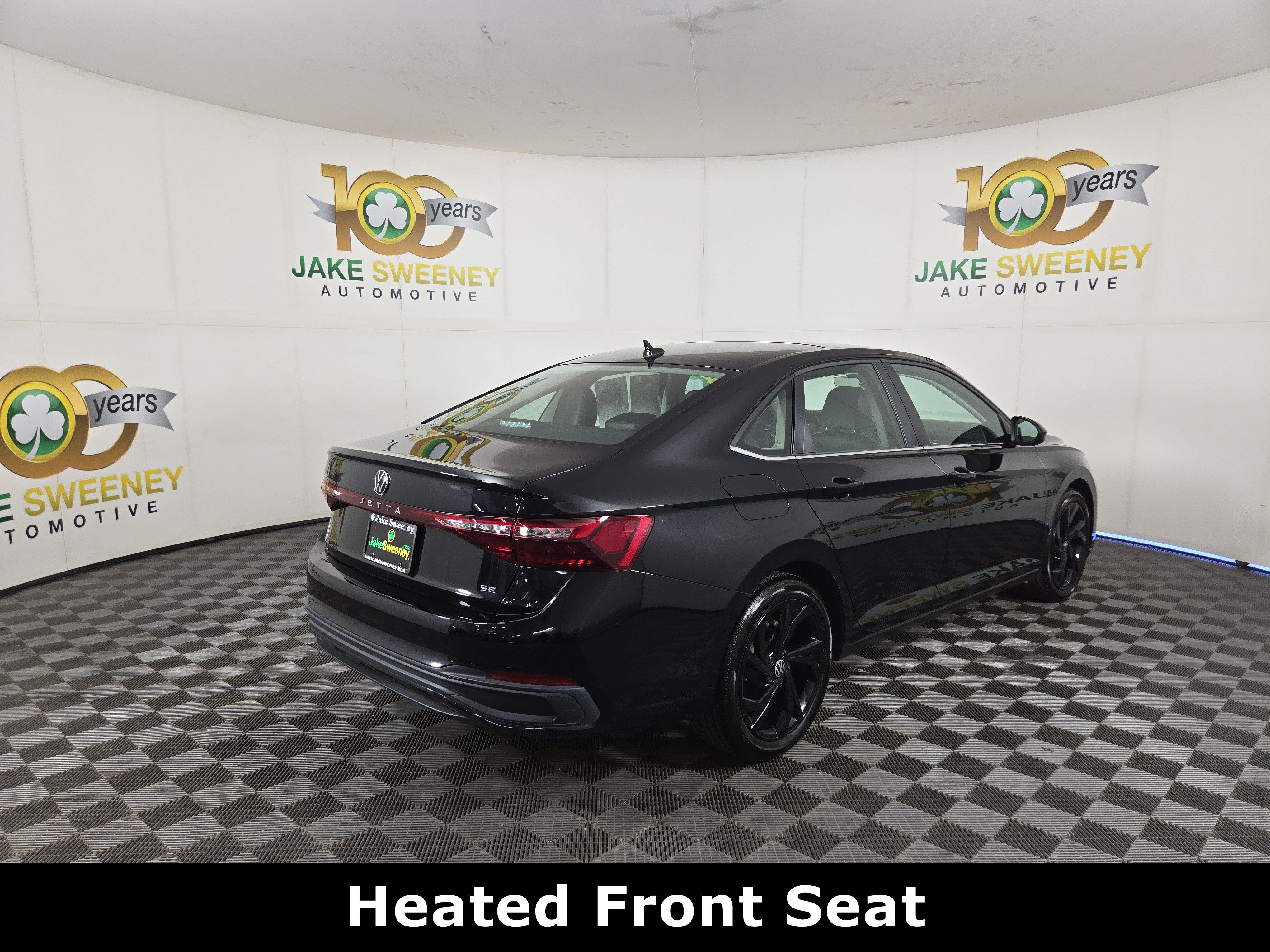 Used 2025 Volkswagen Jetta SE FWD image 9