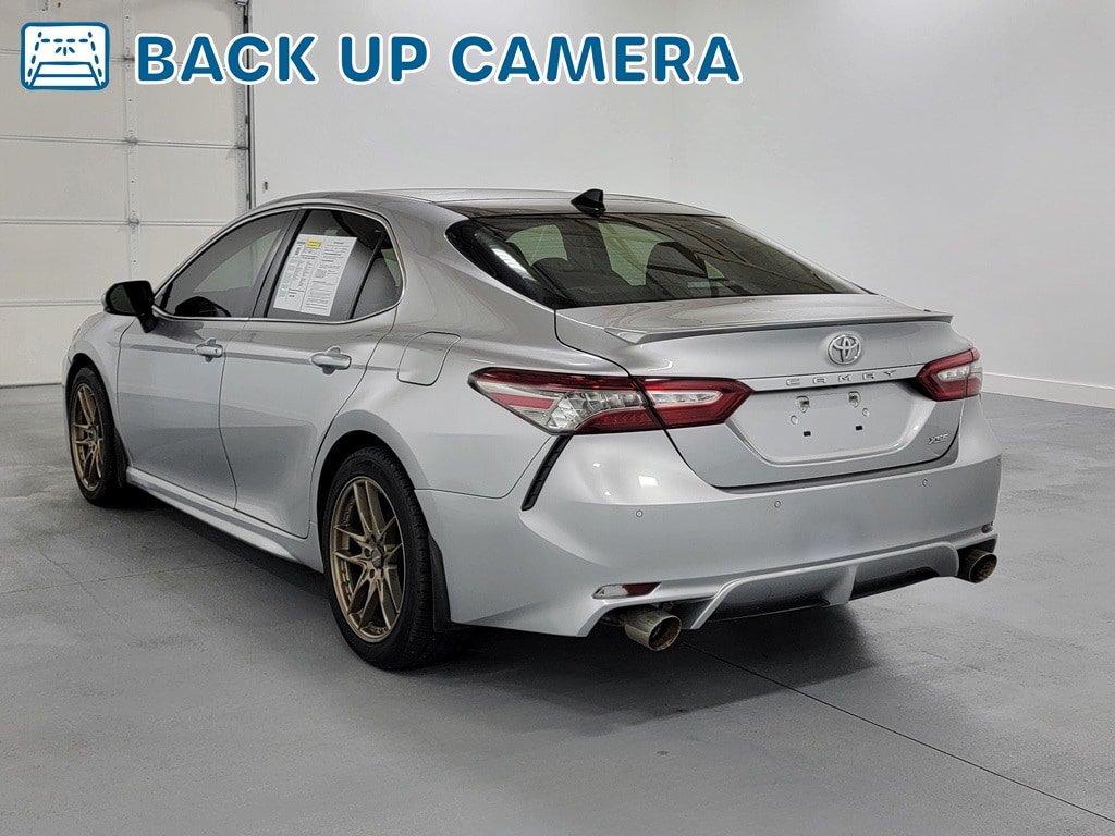 Used 2018 Toyota Camry XSE FWD image 7
