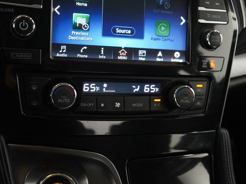 Used 2017 Nissan Maxima 3.5 S image 21