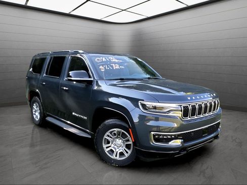 New 2024 Jeep Wagoneer 4WD w/ HD Trailer Tow Package image 8