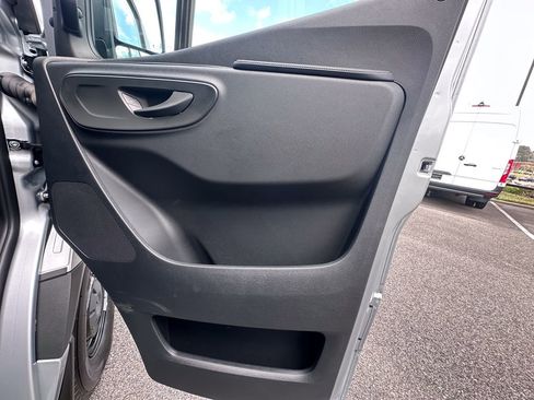 New 2025 Mercedes-Benz Sprinter 2500 image 32