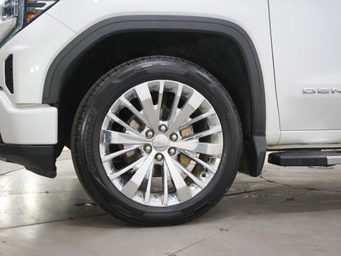 Used 2023 GMC Sierra 1500 Denali w/ Technology Package AWD/4WD image 31