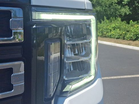Used 2022 GMC Sierra 2500 AT4 w/ AT4 Preferred Package AWD/4WD image 28