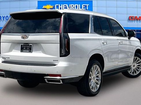 Used 2024 Cadillac Escalade Premium Luxury w/ Performance Package AWD/4WD image 5