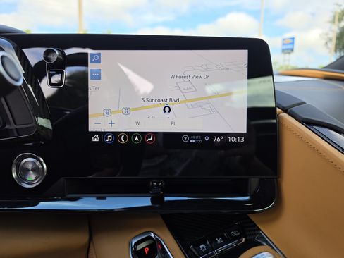 Used 2023 Chevrolet Corvette Stingray Premium Conv w/ Z51 Performance Package RWD image 25