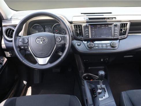 Certified 2018 Toyota RAV4 XLE FWD image 17