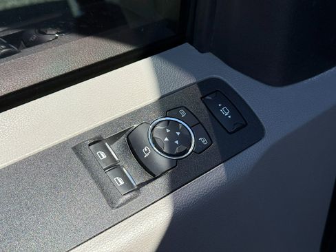 Used 2019 Ford F350 XLT w/ XLT Value Package image 22