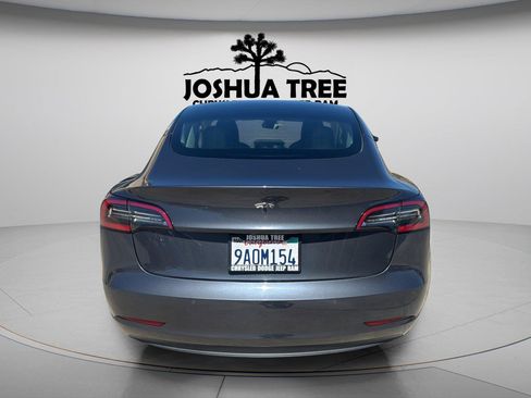Used 2022 Tesla Model 3 RWD image 6