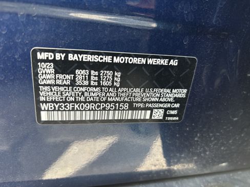 Used 2024 BMW i5 eDrive40i w/ Convenience Package RWD image 37