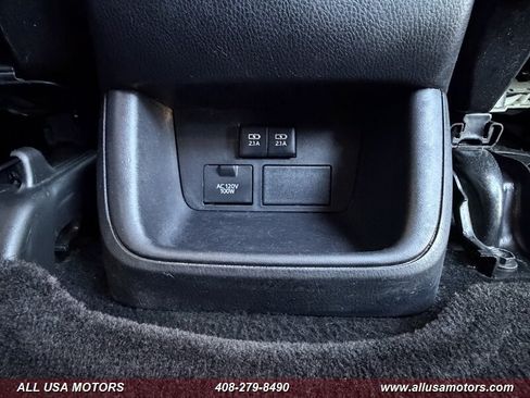 Used 2017 Toyota Highlander Limited w/ Carpet Mat Package FWD image 30