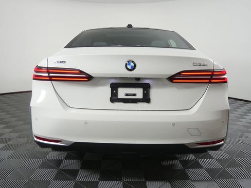 Certified 2025 BMW 530i xDrive w/ Executive Package AWD/4WD image 4