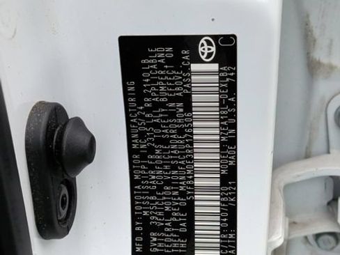 Used 2024 Toyota Corolla LE FWD image 36